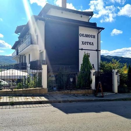 Family Hotel Bela Tryavna Ngoại thất bức ảnh