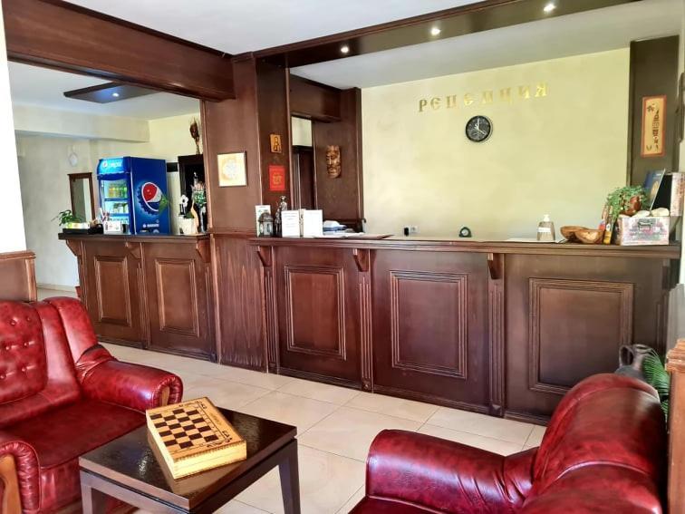 Family Hotel Bela Tryavna Ngoại thất bức ảnh