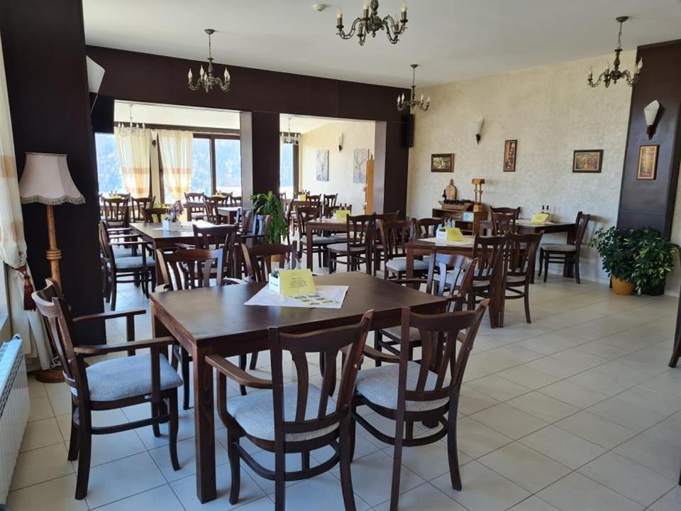 Family Hotel Bela Tryavna Ngoại thất bức ảnh